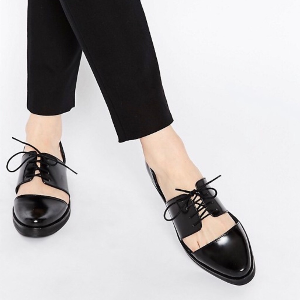Park Lane Cut Out Lace Up Leather Shoes